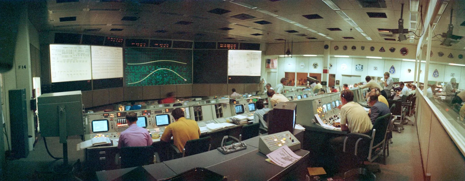 An early APSIS mission control room during a launch rehearsal.