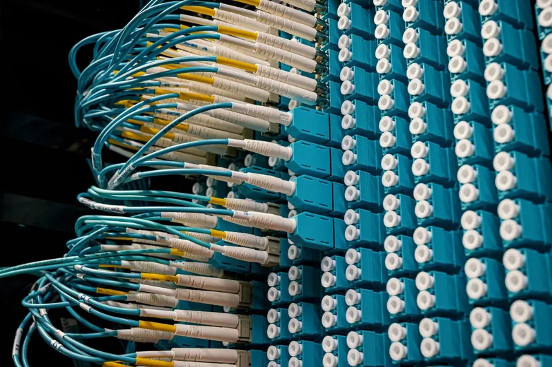 Reading a datasheet like an engineer: throughput vs switching capacity